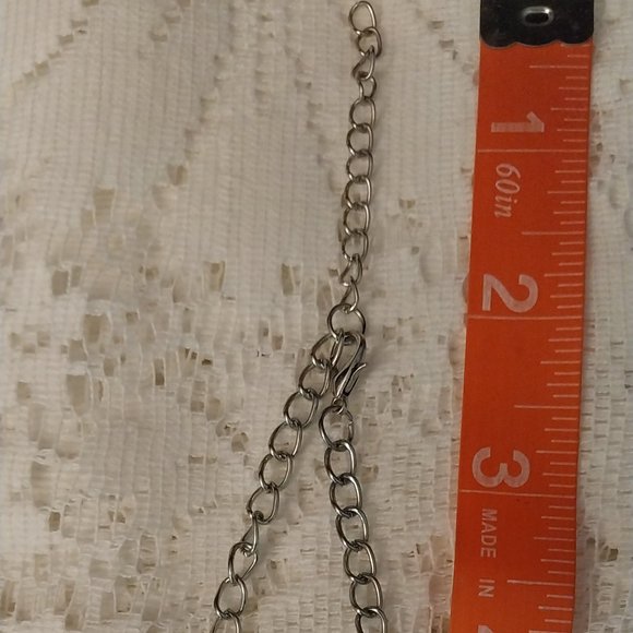 Cruse Theme Locket Bracelet. - Picture 4 of 4